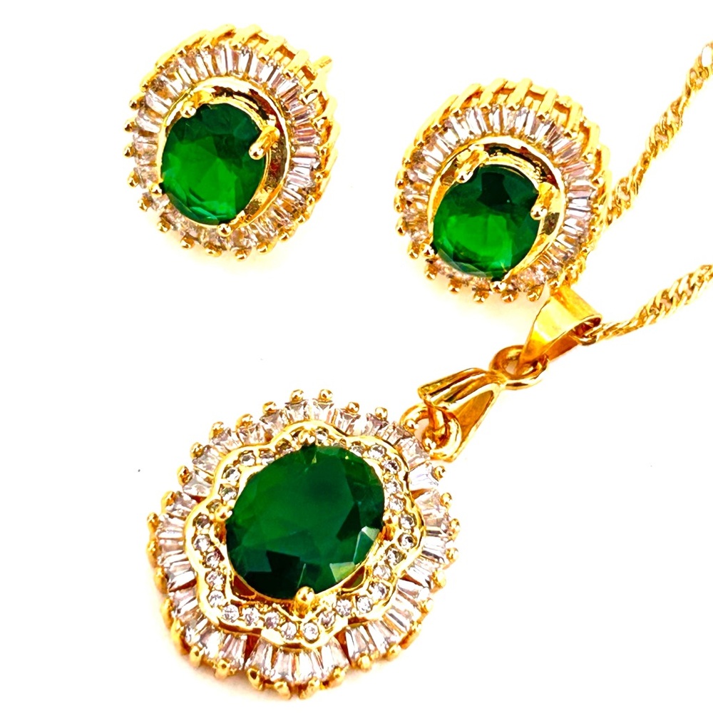 Elegant Green Halo Style Gem Set in Gold Tone Jewelry Set Earrings & Necklace
